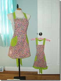 Matching Mom and Daughter Aprons